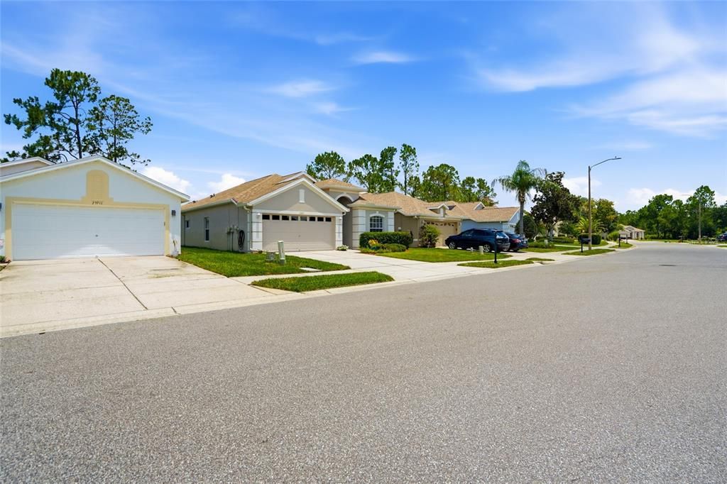 For Sale: $355,000 (2 beds, 2 baths, 1683 Square Feet)