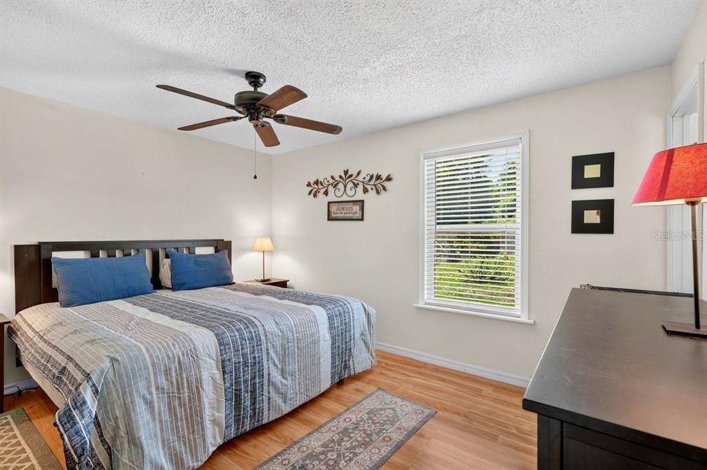 For Sale: $290,000 (3 beds, 2 baths, 1248 Square Feet)