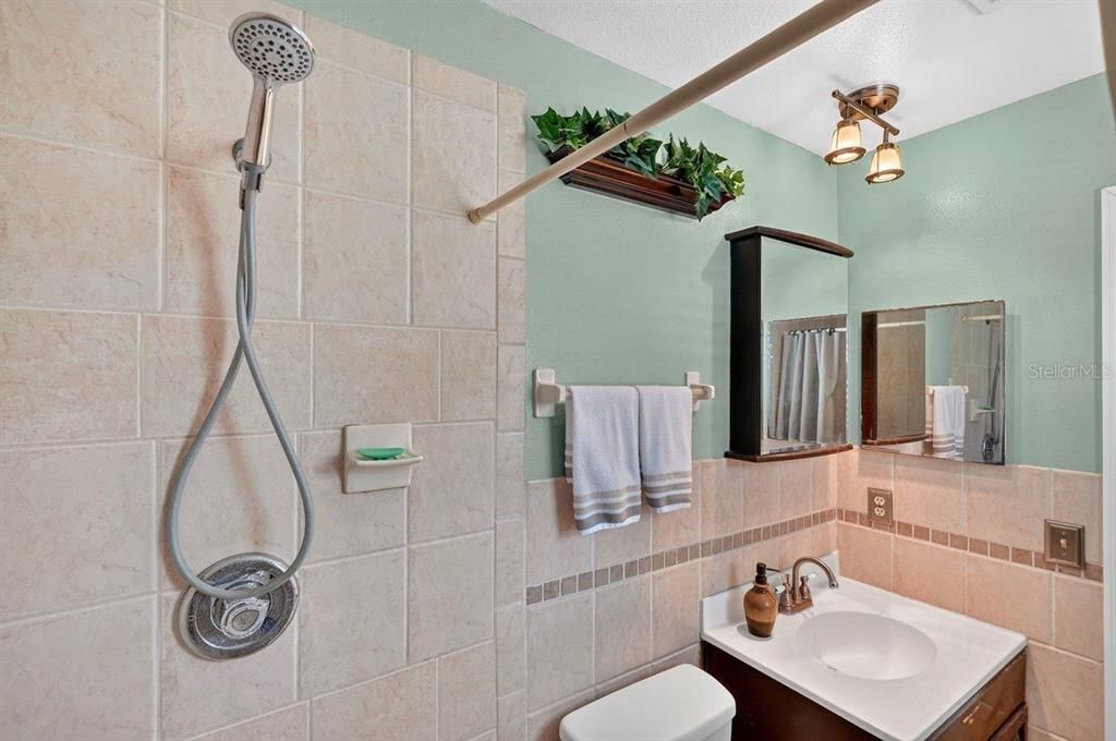 For Sale: $290,000 (3 beds, 2 baths, 1248 Square Feet)