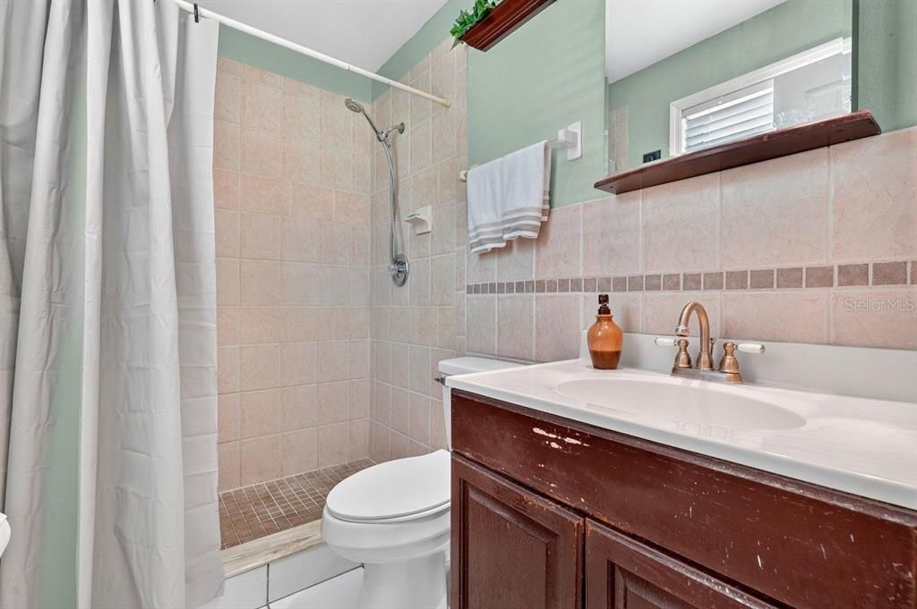 For Sale: $290,000 (3 beds, 2 baths, 1248 Square Feet)