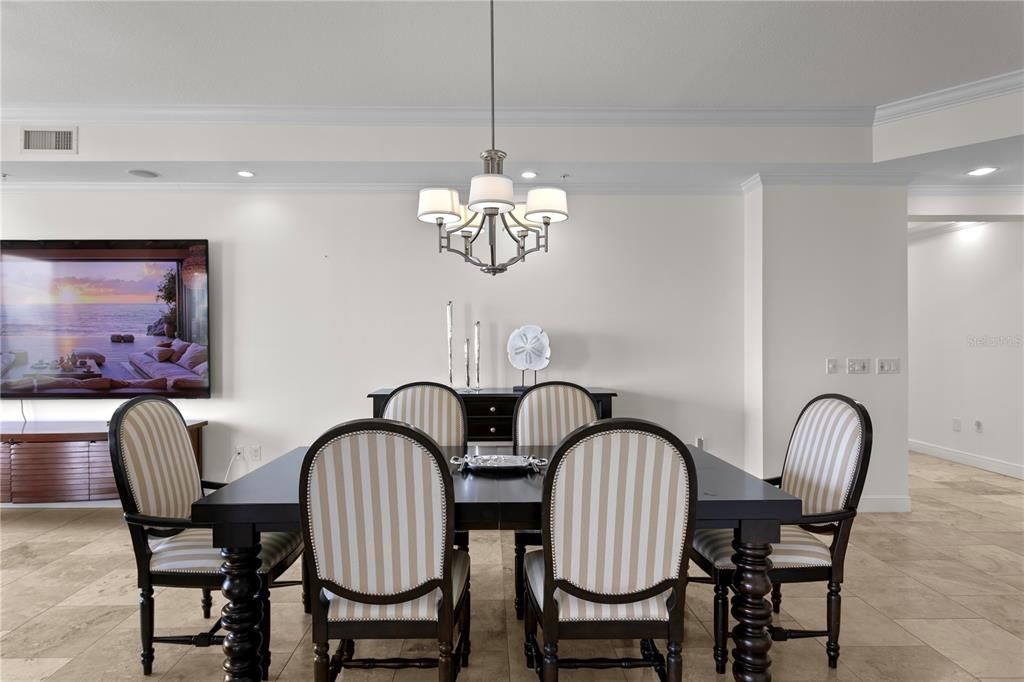 En Venta: $2,000,000 (4 camas, 3 baños, 3656 Pies cuadrados)