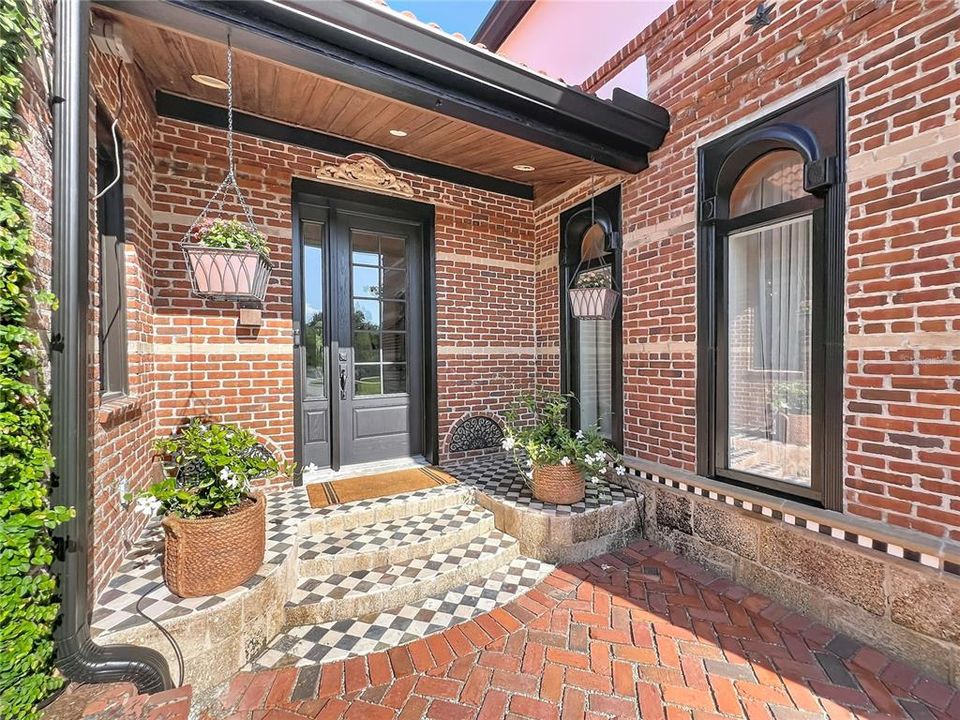 En Venta: $700,000 (2 camas, 1 baños, 1824 Pies cuadrados)