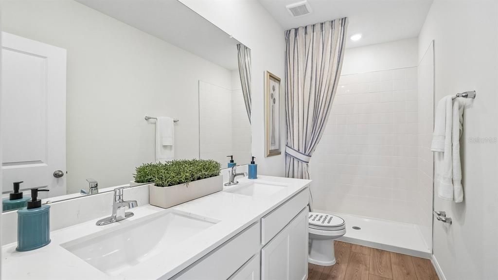 En Venta: $463,990 (3 camas, 2 baños, 1673 Pies cuadrados)