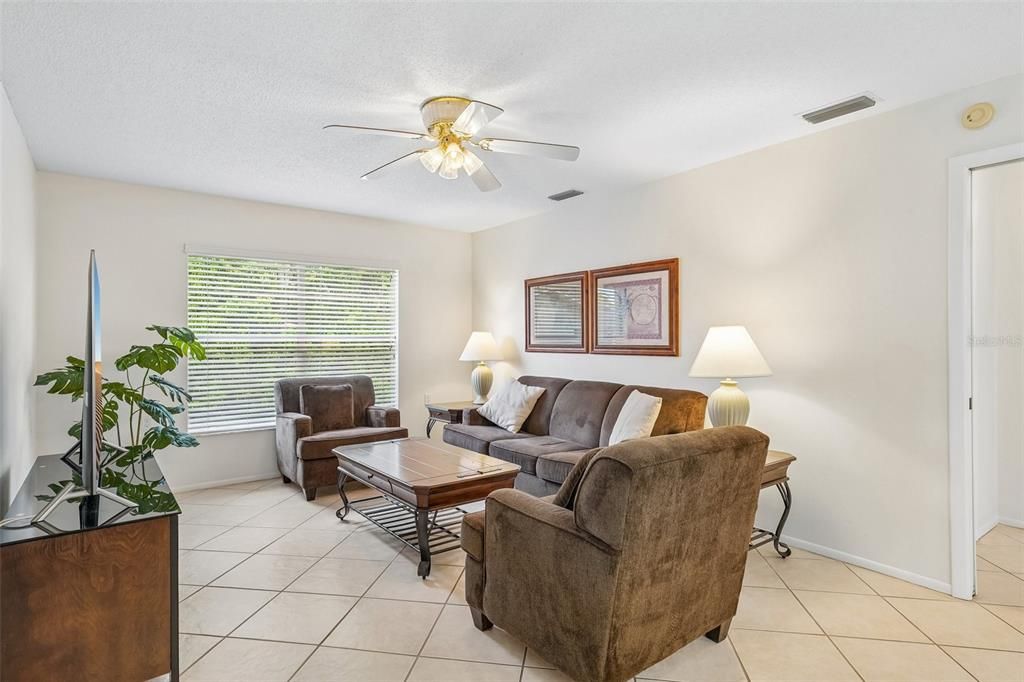 For Sale: $259,900 (2 beds, 2 baths, 1514 Square Feet)