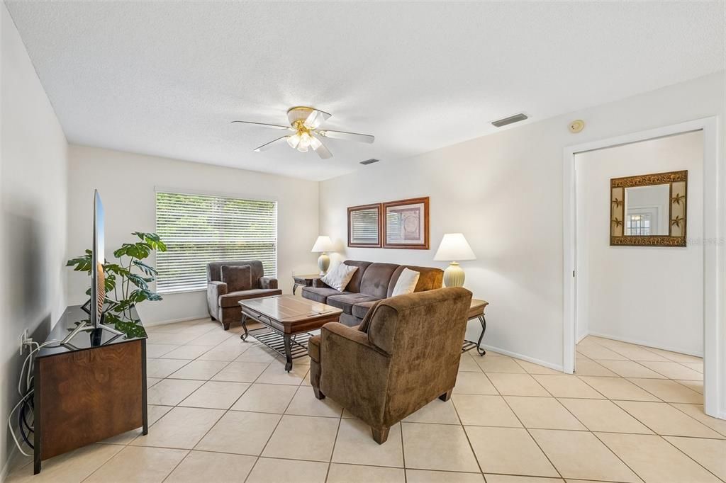 For Sale: $259,900 (2 beds, 2 baths, 1514 Square Feet)