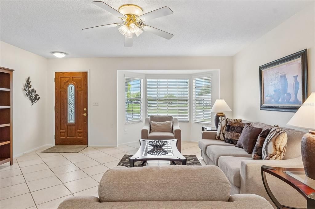 For Sale: $259,900 (2 beds, 2 baths, 1514 Square Feet)