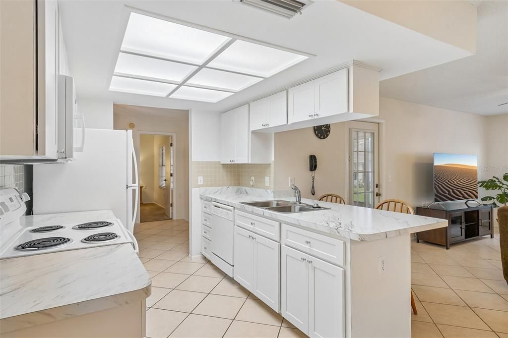 For Sale: $259,900 (2 beds, 2 baths, 1514 Square Feet)