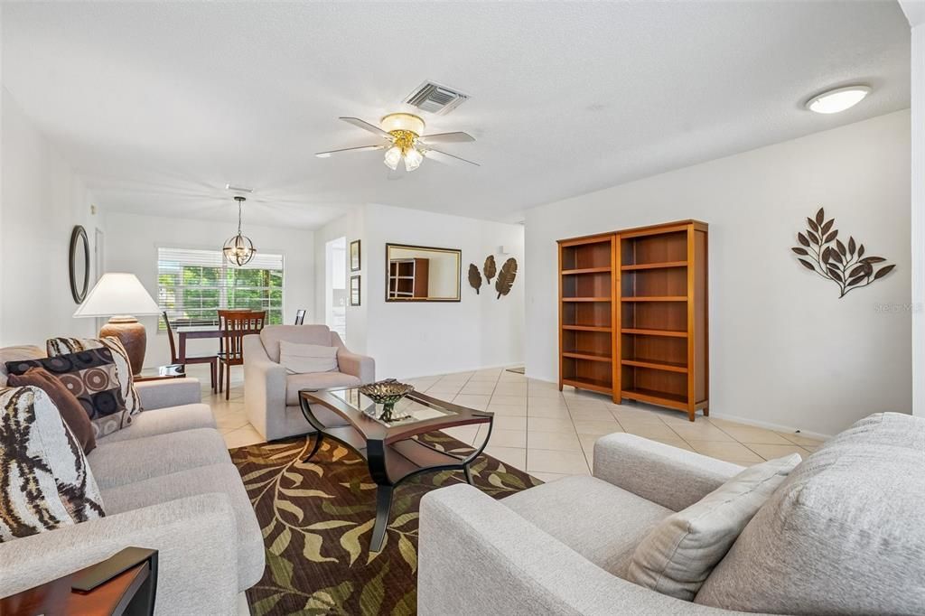 For Sale: $259,900 (2 beds, 2 baths, 1514 Square Feet)