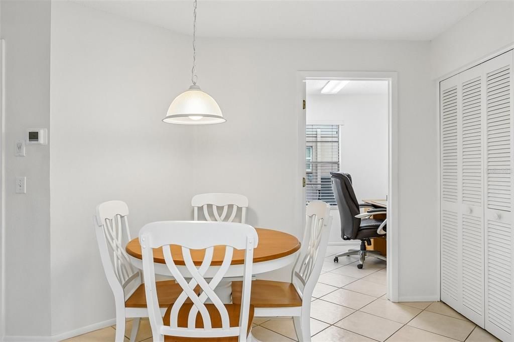For Sale: $259,900 (2 beds, 2 baths, 1514 Square Feet)