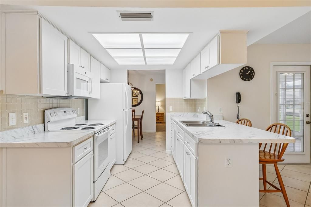 For Sale: $259,900 (2 beds, 2 baths, 1514 Square Feet)