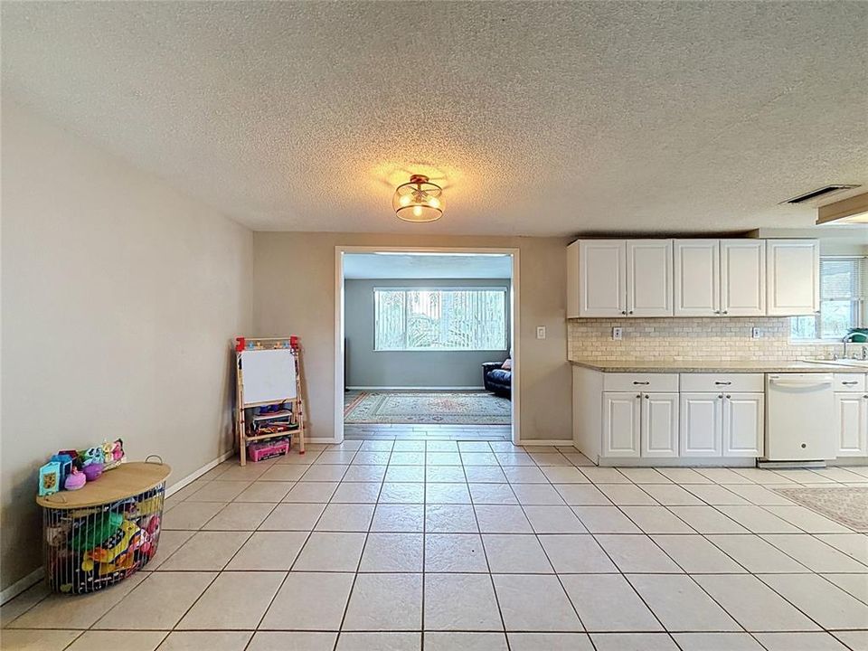En Venta: $240,000 (2 camas, 1 baños, 1039 Pies cuadrados)