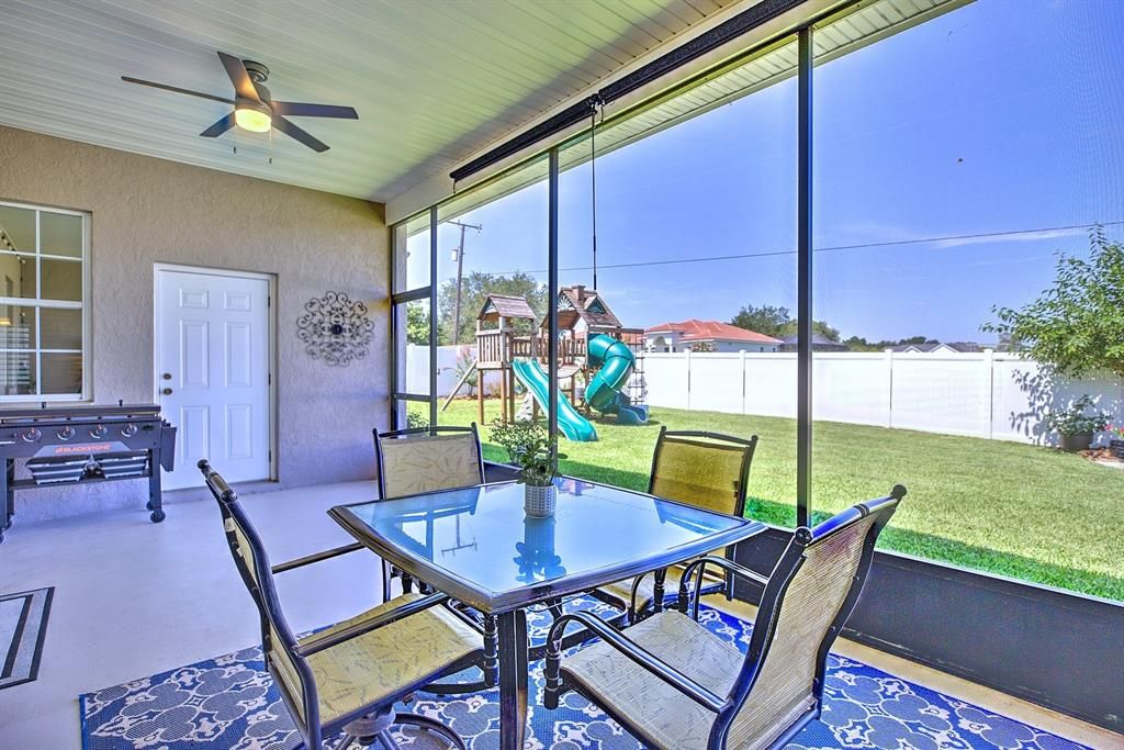 For Sale: $425,000 (3 beds, 2 baths, 2319 Square Feet)