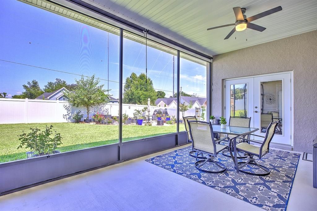 For Sale: $425,000 (3 beds, 2 baths, 2319 Square Feet)