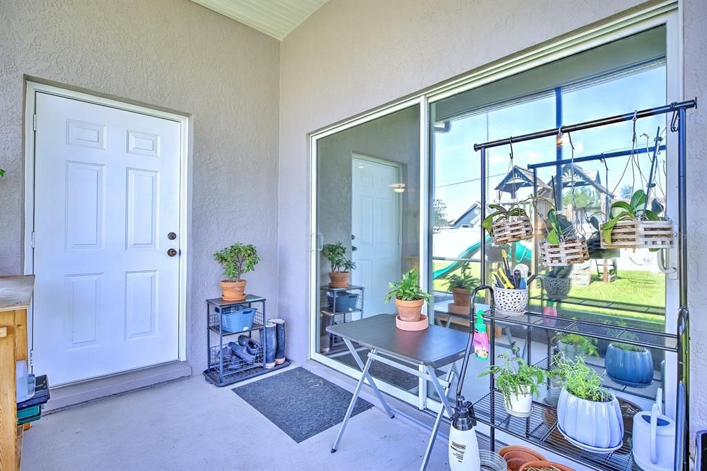 For Sale: $425,000 (3 beds, 2 baths, 2319 Square Feet)