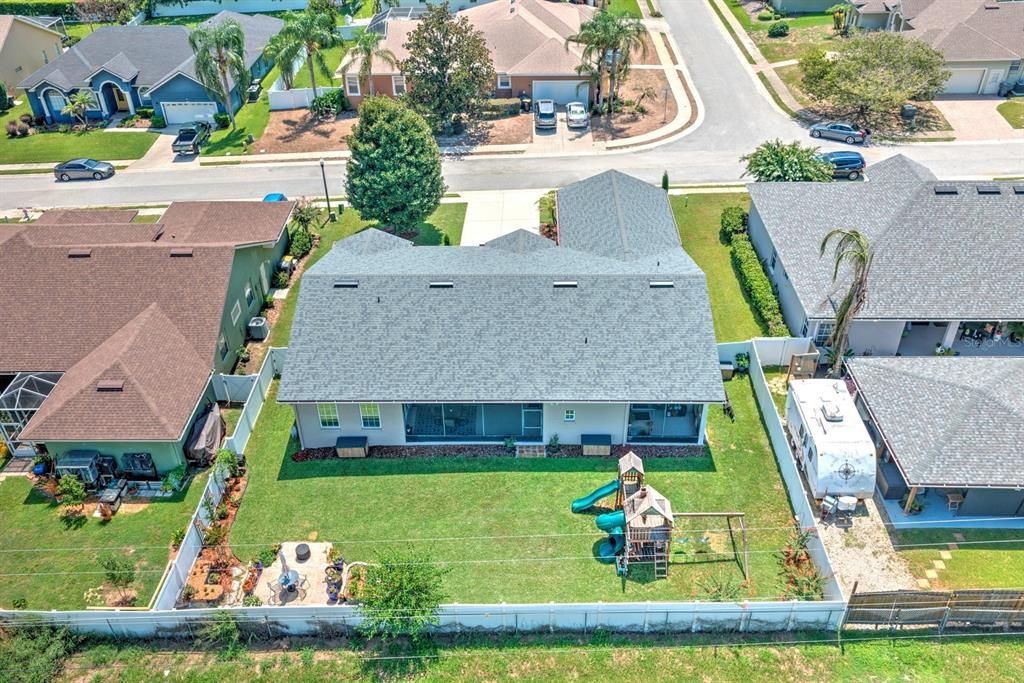 For Sale: $425,000 (3 beds, 2 baths, 2319 Square Feet)