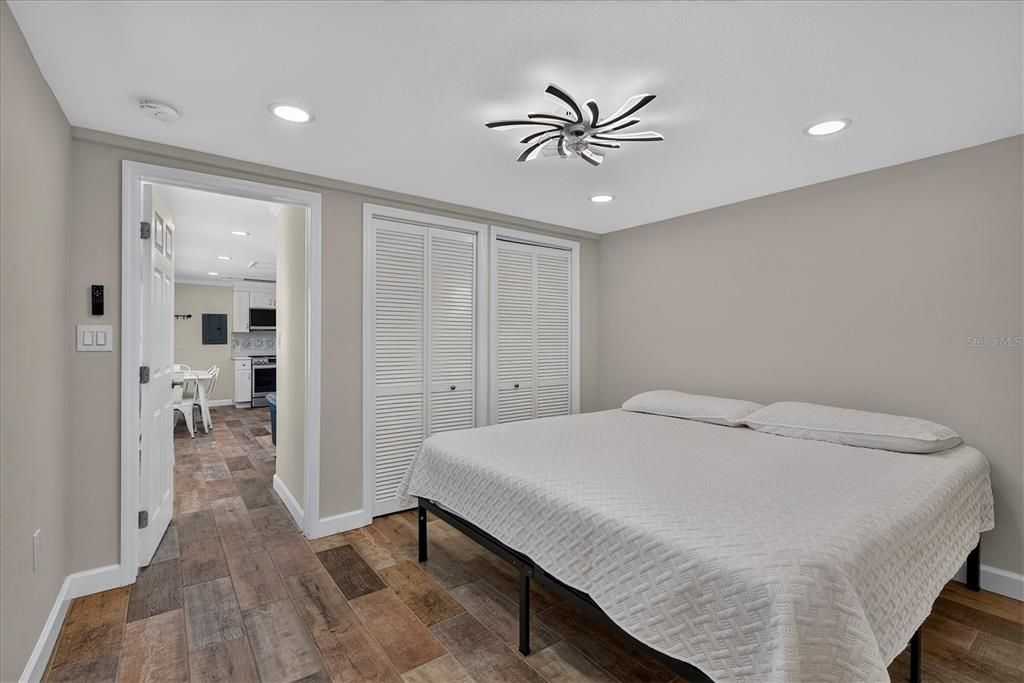 En Venta: $799,400 (3 camas, 3 baños, 2815 Pies cuadrados)
