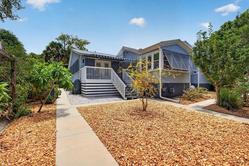 En Venta: $799,400 (3 camas, 3 baños, 2815 Pies cuadrados)