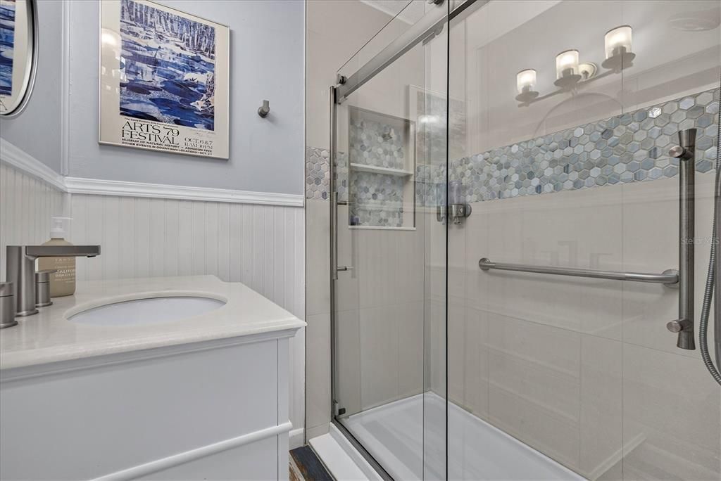 En Venta: $799,400 (3 camas, 3 baños, 2815 Pies cuadrados)