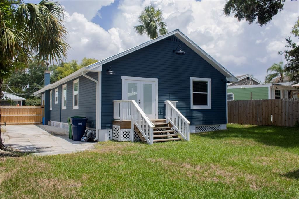 For Sale: $699,000 (3 beds, 2 baths, 2026 Square Feet)