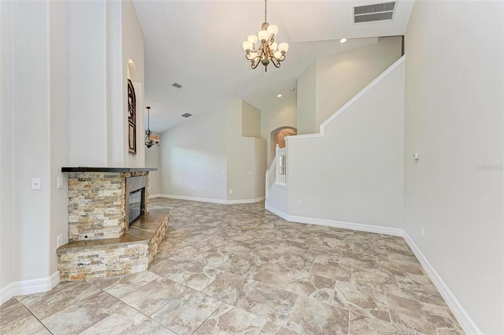 В аренду: $3,600 (5 спален, 3 ванн, 2858 Квадратных фут)
