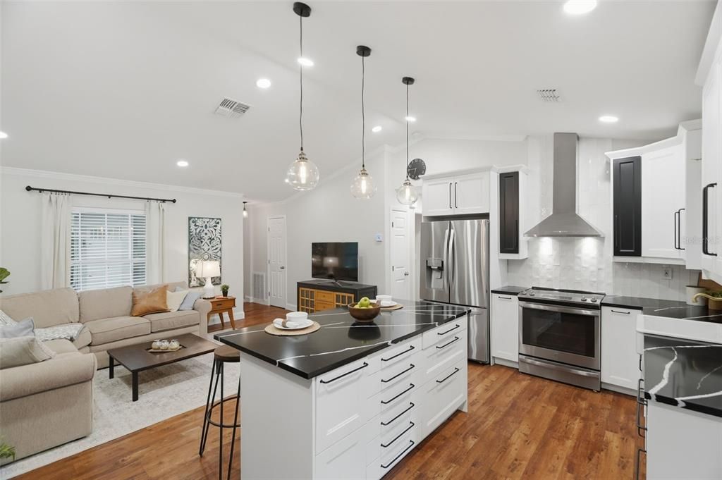 For Sale: $499,000 (3 beds, 2 baths, 1789 Square Feet)