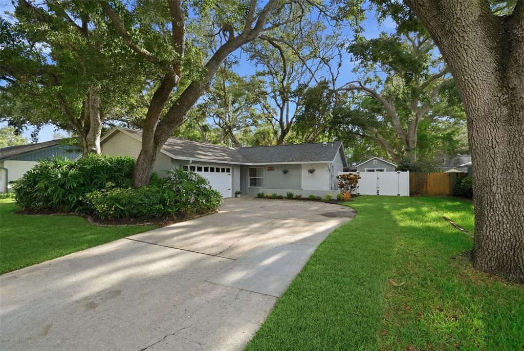 For Sale: $499,000 (3 beds, 2 baths, 1789 Square Feet)
