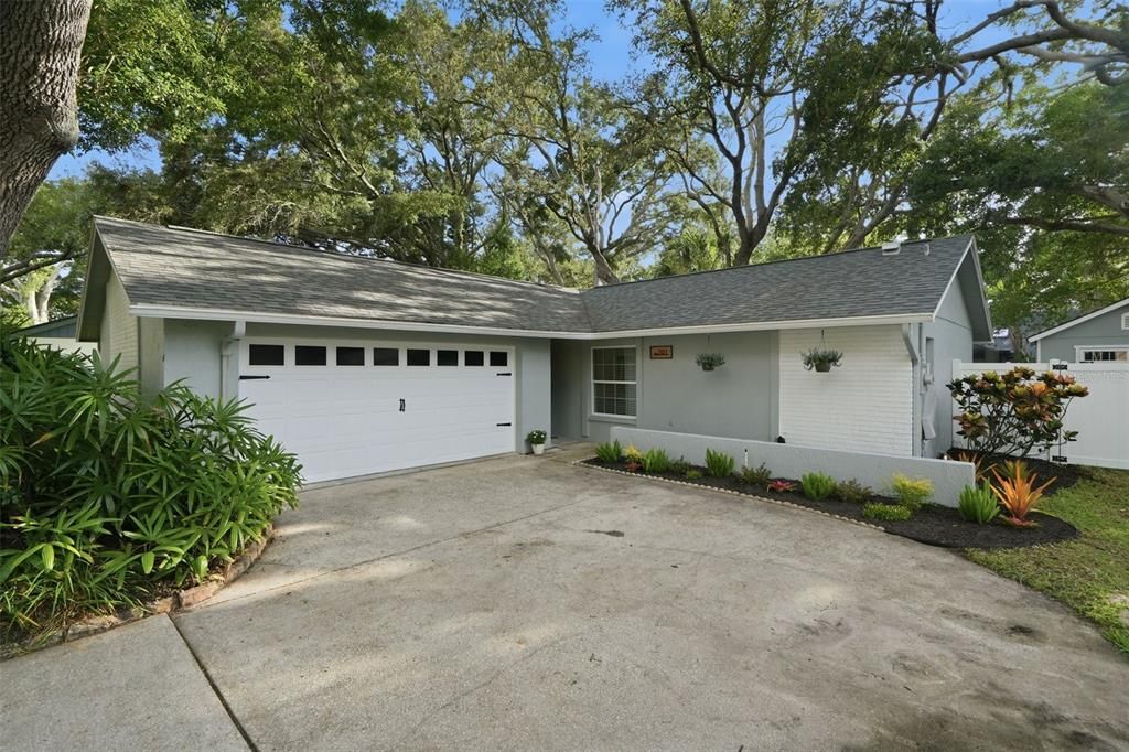 For Sale: $499,000 (3 beds, 2 baths, 1789 Square Feet)