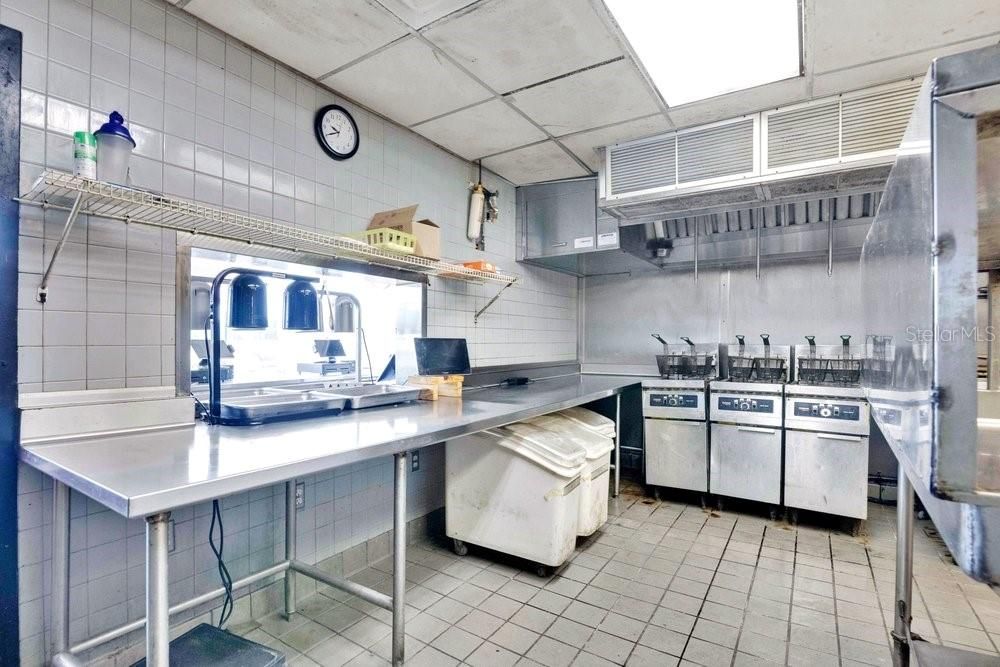 For Sale: $995,000 (0 beds, 0 baths, 1262 Square Feet)