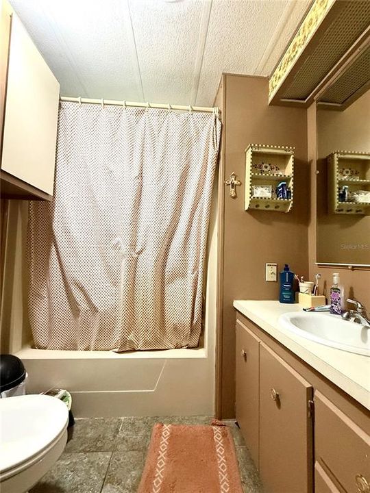 На продажу: $150,000 (2 спален, 2 ванн, 1118 Квадратных фут)