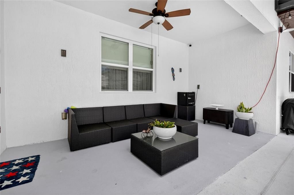 En Venta: $795,000 (4 camas, 3 baños, 2877 Pies cuadrados)