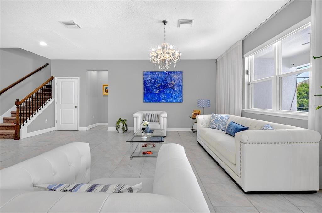 En Venta: $795,000 (4 camas, 3 baños, 2877 Pies cuadrados)