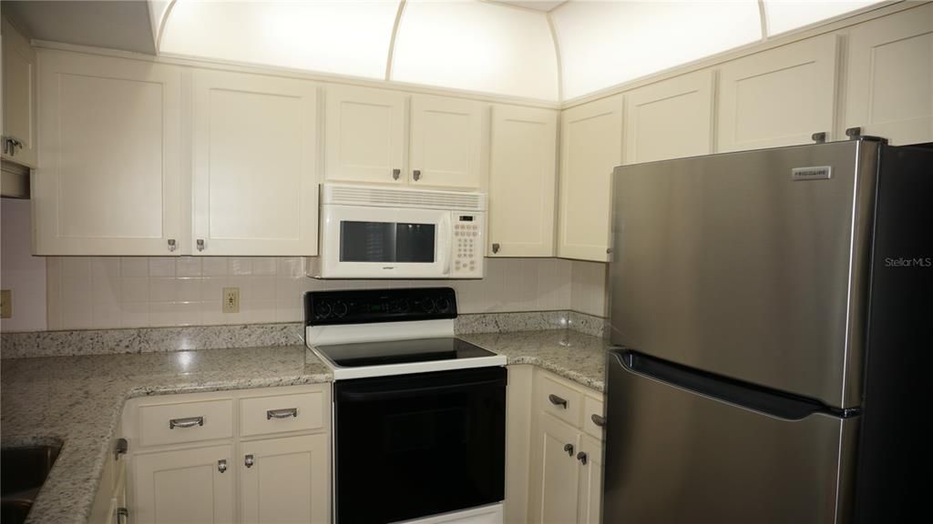 В аренду: $1,600 (2 спален, 2 ванн, 1103 Квадратных фут)