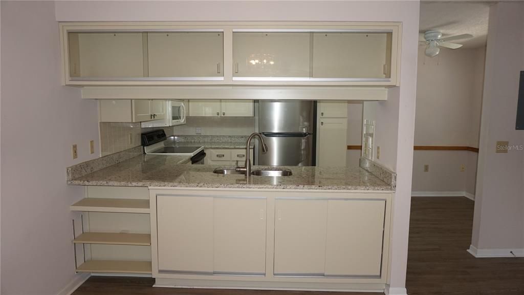 В аренду: $1,600 (2 спален, 2 ванн, 1103 Квадратных фут)