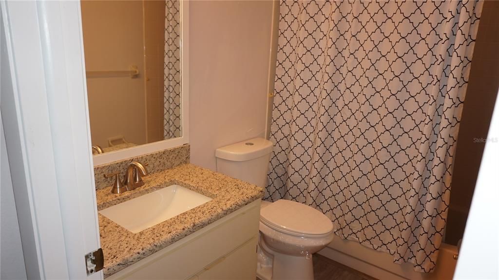 В аренду: $1,600 (2 спален, 2 ванн, 1103 Квадратных фут)