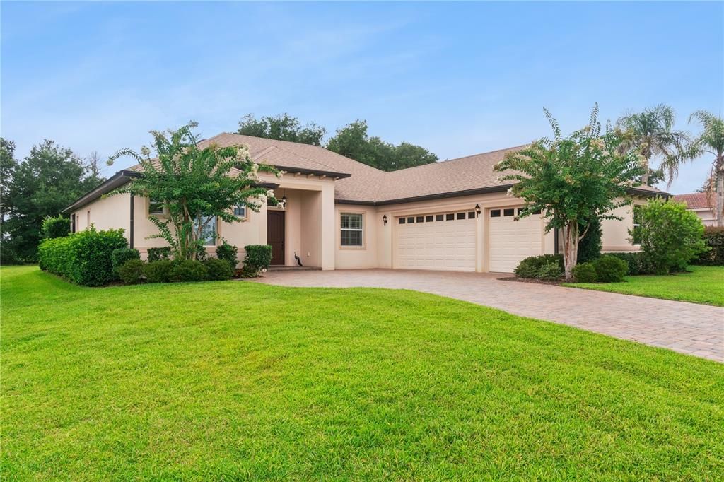Active With Contract: $399,900 (3 beds, 2 baths, 1996 Square Feet)