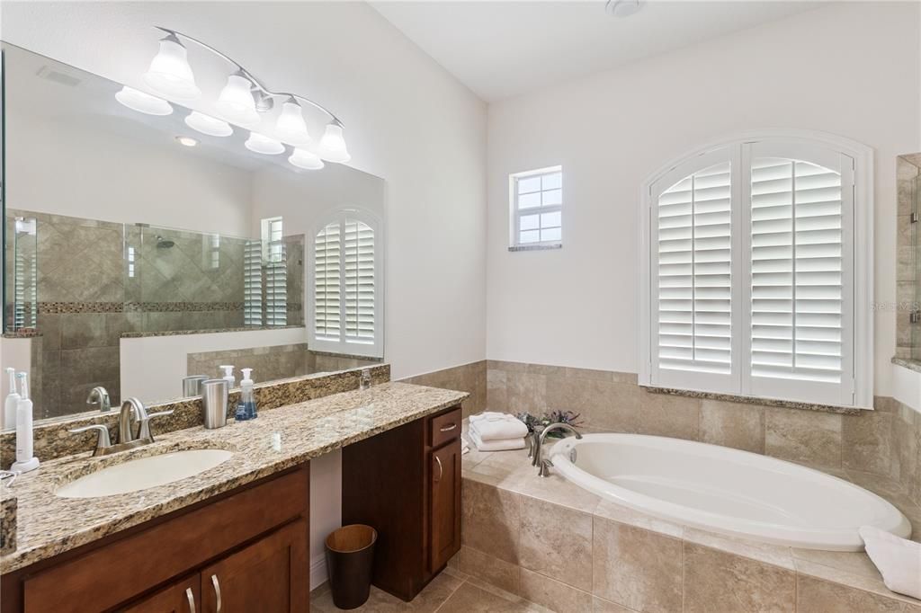 Active With Contract: $399,900 (3 beds, 2 baths, 1996 Square Feet)