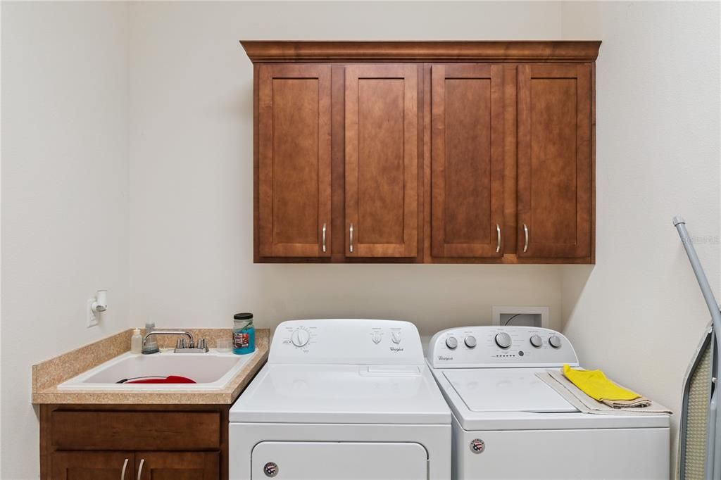 Active With Contract: $399,900 (3 beds, 2 baths, 1996 Square Feet)