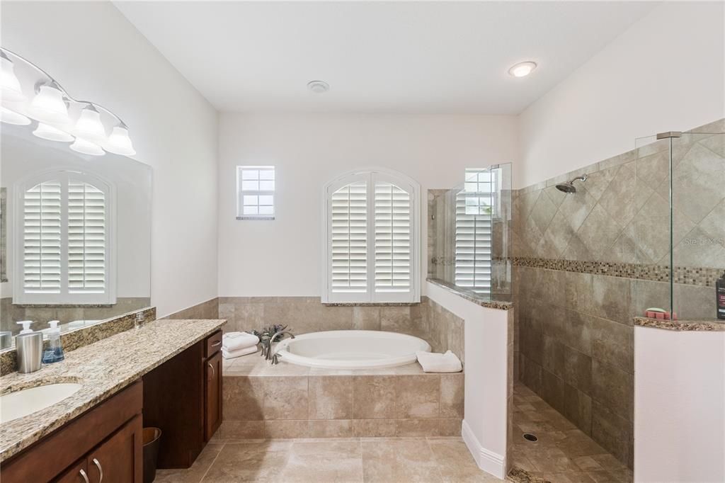 Active With Contract: $399,900 (3 beds, 2 baths, 1996 Square Feet)
