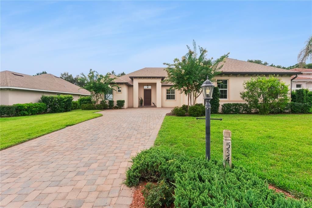 Active With Contract: $399,900 (3 beds, 2 baths, 1996 Square Feet)