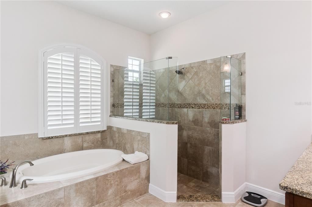 Active With Contract: $399,900 (3 beds, 2 baths, 1996 Square Feet)