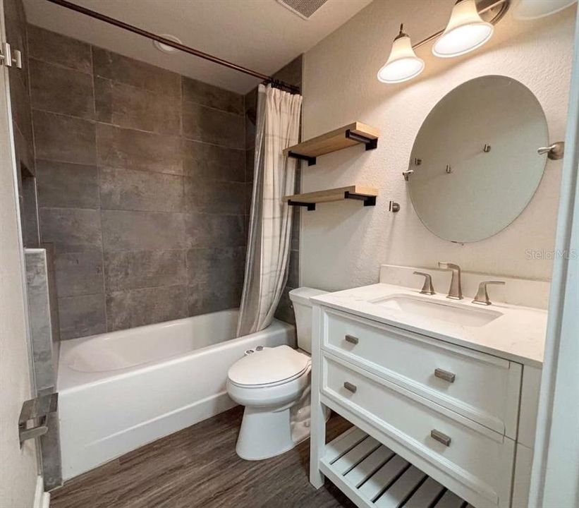 For Rent: $1,850 (2 beds, 1 baths, 1012 Square Feet)