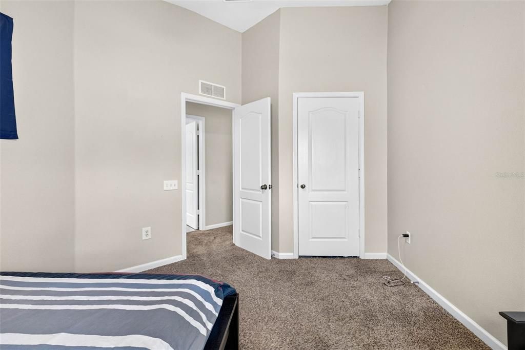 For Sale: $265,000 (3 beds, 2 baths, 1588 Square Feet)