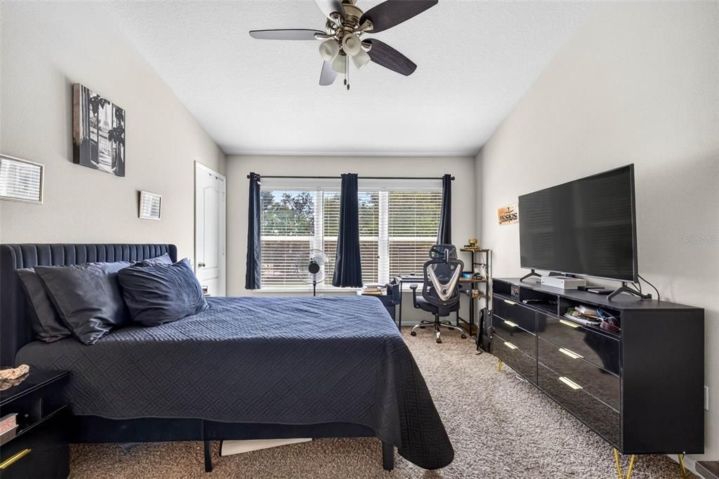 For Sale: $265,000 (3 beds, 2 baths, 1588 Square Feet)
