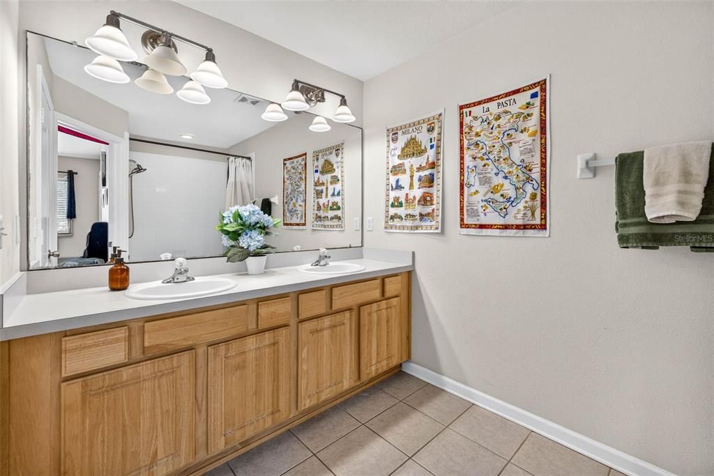 For Sale: $265,000 (3 beds, 2 baths, 1588 Square Feet)