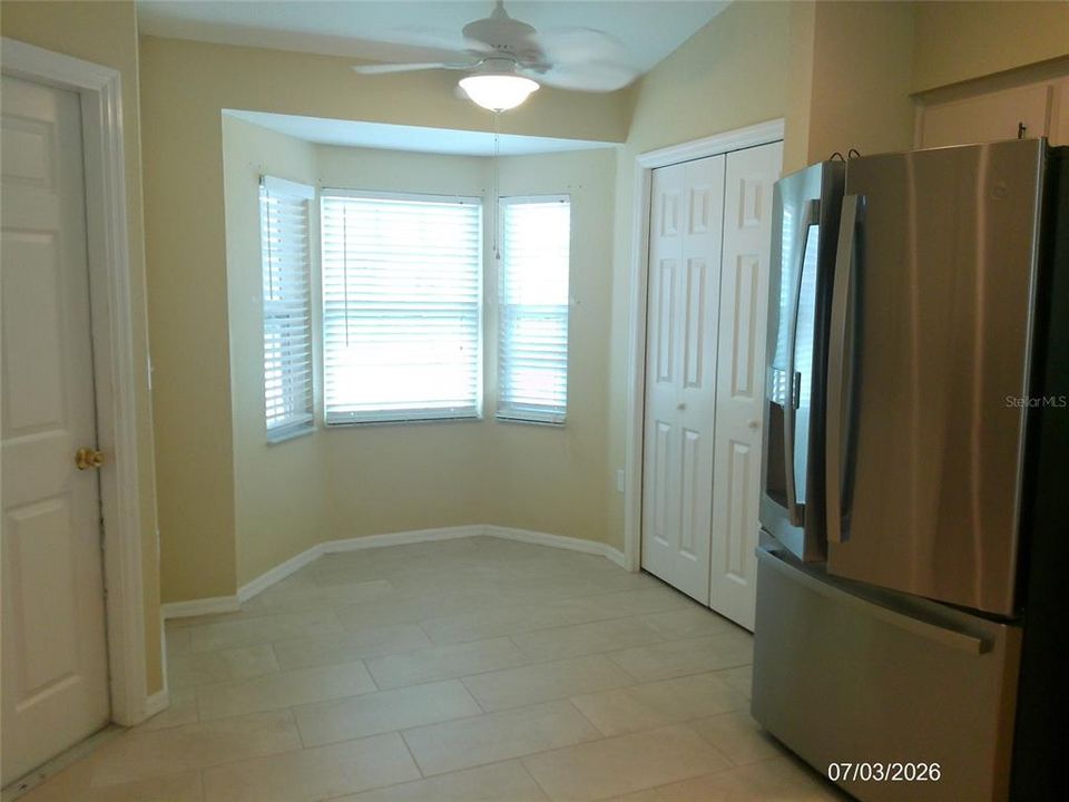 For Sale: $325,000 (3 beds, 2 baths, 1439 Square Feet)