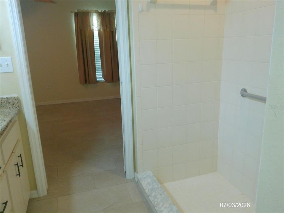 For Sale: $325,000 (3 beds, 2 baths, 1439 Square Feet)