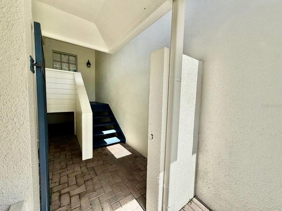 For Rent: $3,400 (3 beds, 2 baths, 1669 Square Feet)