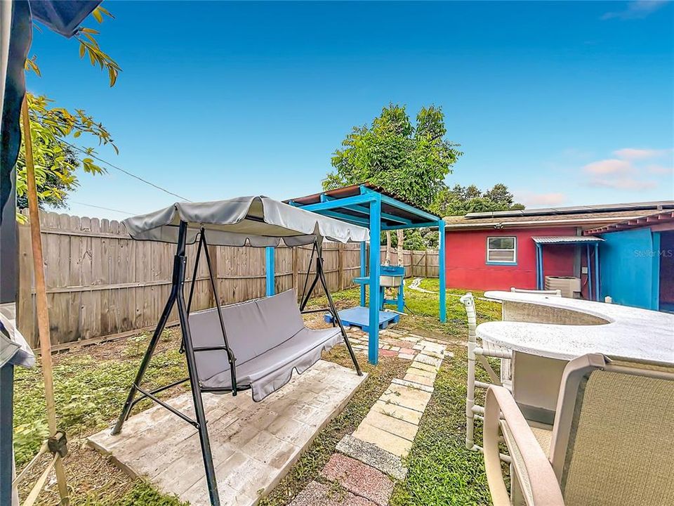 En Venta: $345,000 (2 camas, 2 baños, 946 Pies cuadrados)