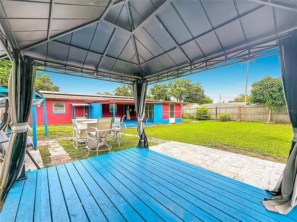 En Venta: $345,000 (2 camas, 2 baños, 946 Pies cuadrados)