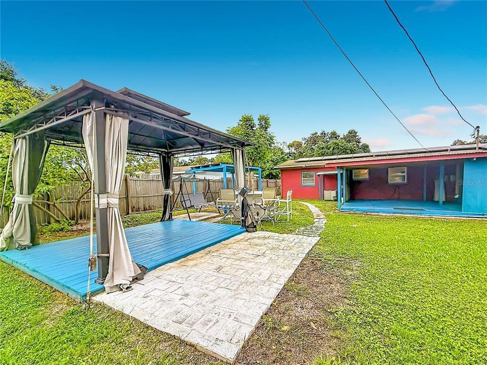 En Venta: $345,000 (2 camas, 2 baños, 946 Pies cuadrados)